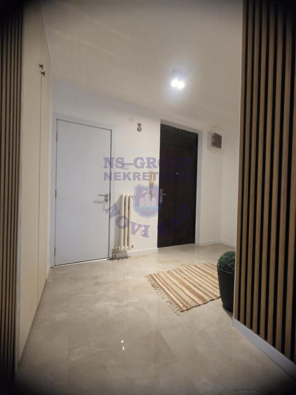 Slika 8 - Dvosoban, 41m2, Novo naselje Novi Sad, sa terasom, ima lift