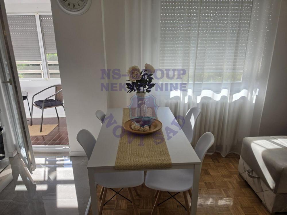 Slika 9 - Dvosoban, 41m2, Novo naselje Novi Sad, sa terasom, ima lift