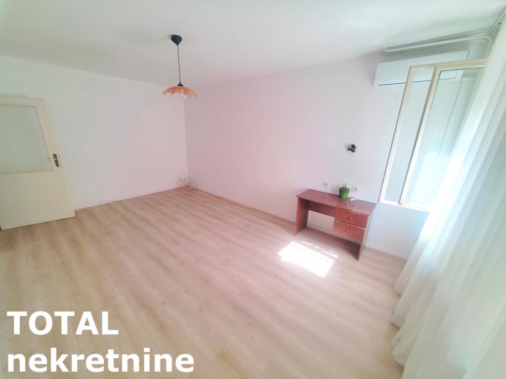 Slika 3 - Stan,NOVI SAD,STANICA,kv: 53.00, € 115000, ID: 1102611