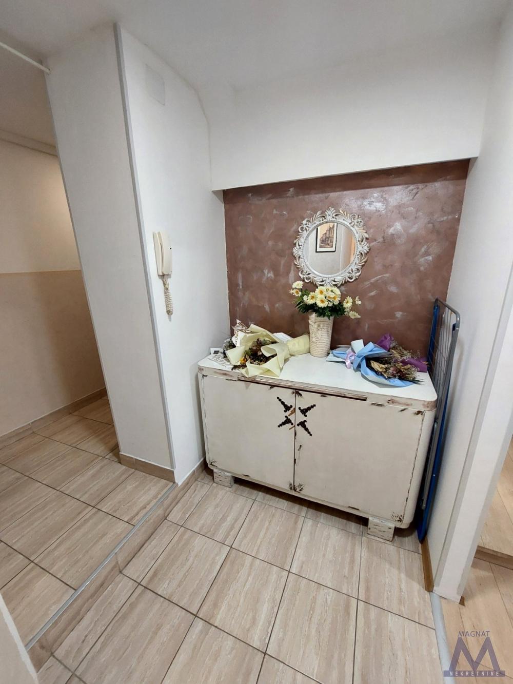 Slika 7 - Stan,NOVI SAD,CENTAR,kv: 52, € 160700, ID: 1019416