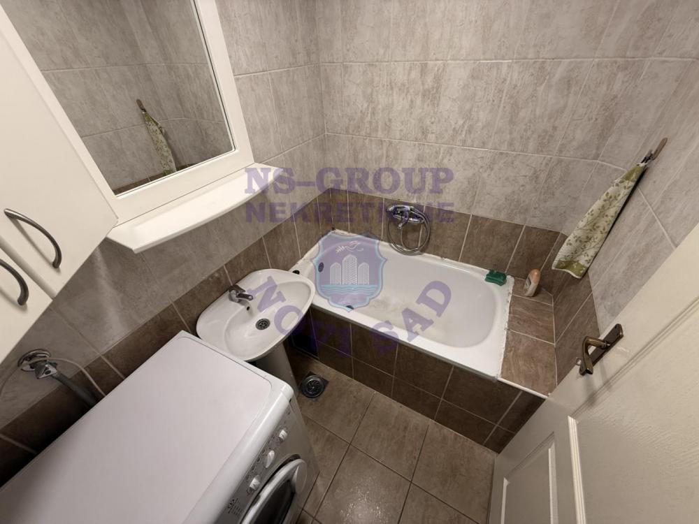Slika 2 - Jednoiposoban, 38m2, Nova Detelinara Novi Sad