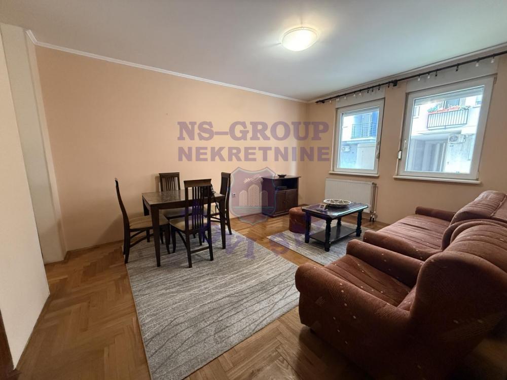 Slika 3 - Jednoiposoban, 38m2, Nova Detelinara Novi Sad