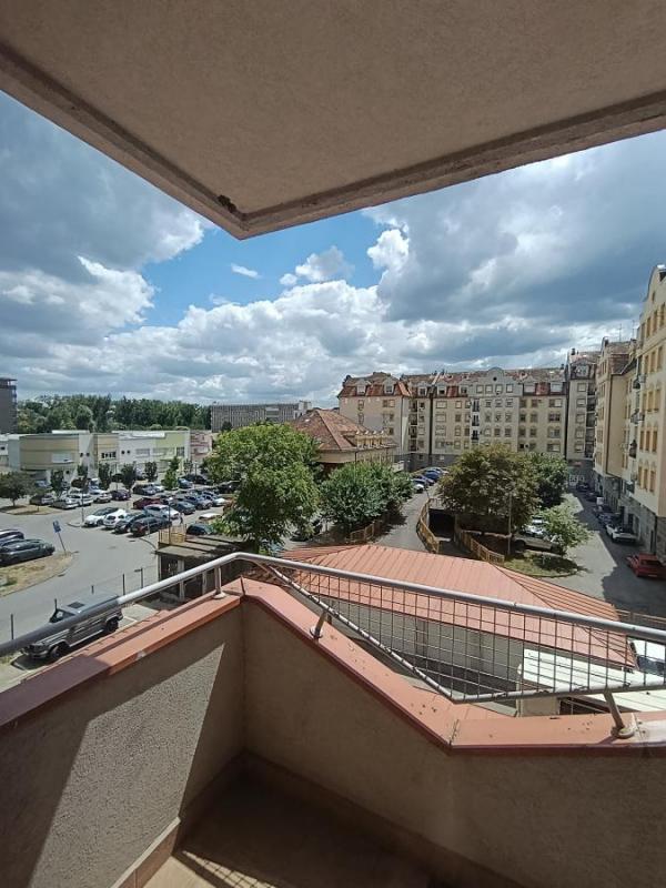 Glavna slika -Garsonjera 32m Strazilovska TOP KOKACIJA kod Fakulteta useljivo