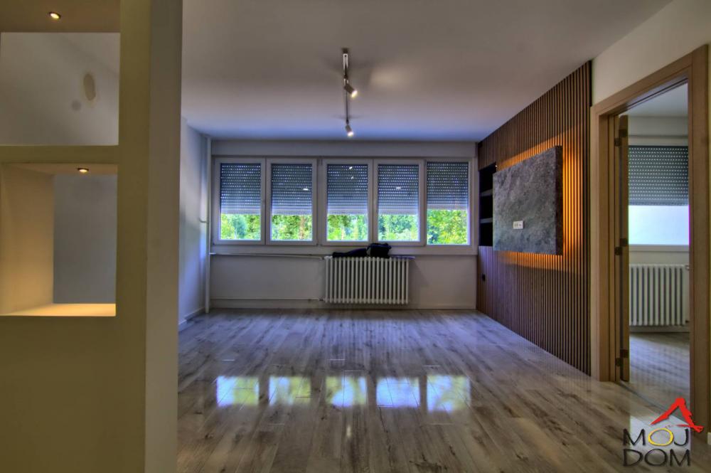 Slika 3 - Stan,NOVI SAD,BULEVAR,kv: 39, € 153500, ID: 1032537