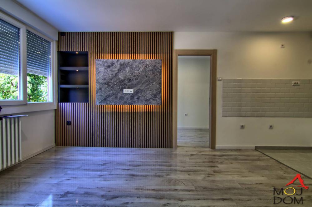 Slika 1 - Stan,NOVI SAD,BULEVAR,kv: 39, € 153500, ID: 1032537