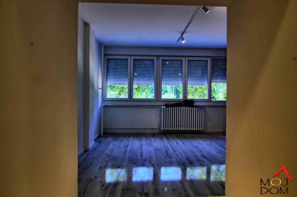 Slika 4 - Stan,NOVI SAD,BULEVAR,kv: 39, € 153500, ID: 1032537