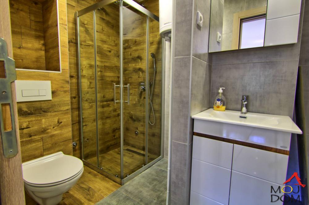 Slika 7 - Stan,NOVI SAD,BULEVAR,kv: 39, € 153500, ID: 1032537