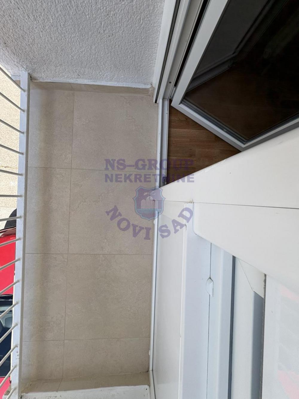 Slika 3 - 575327-Predstavljamo vam kompletno renoviran dvosoban stan na jednoj od najtraženijih lokacija u Novom Sadu.