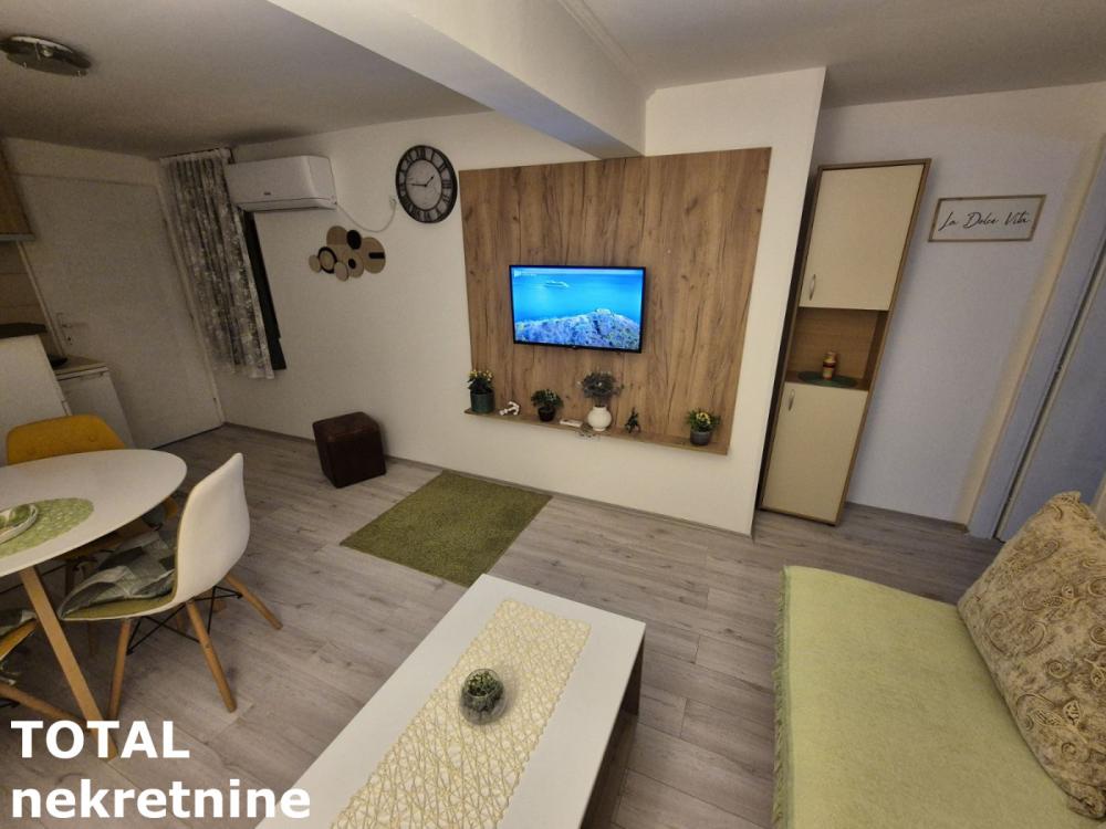 Slika 1 - Stan,NOVI SAD,GRBAVICA,kv: 80.00, € 150000, ID: 1102951