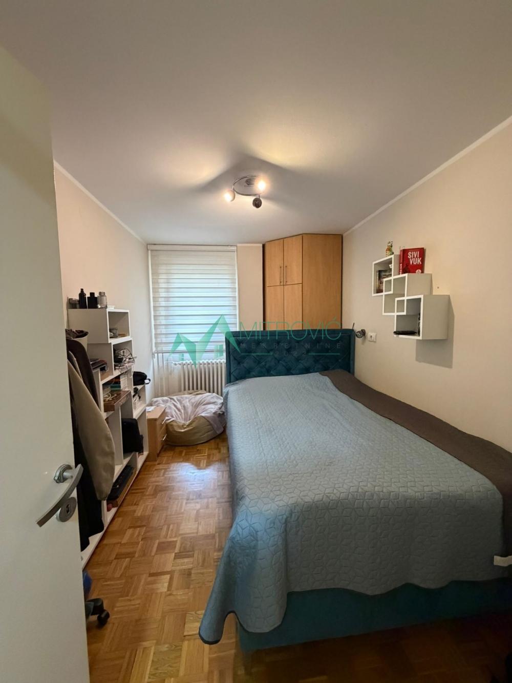 Slika 8 - Na prodaju četvoroiposoban stan, 80m² (76m² + dve terase)