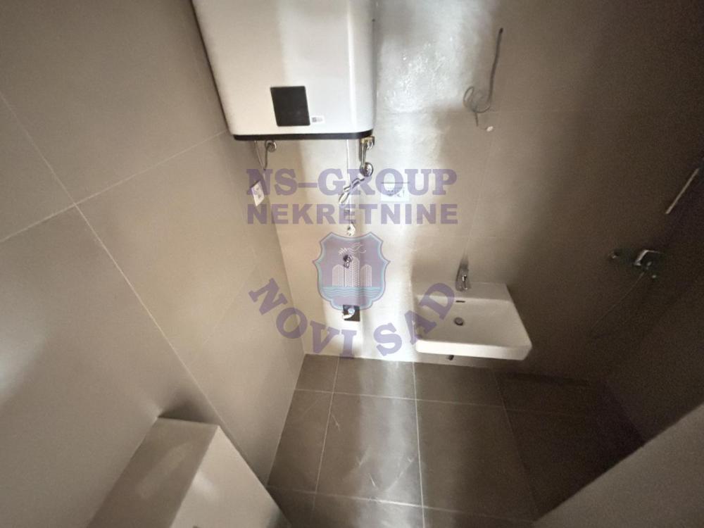 Slika 3 - Odličan četvorosoban stan na Bulevaru patrijarha Pavla