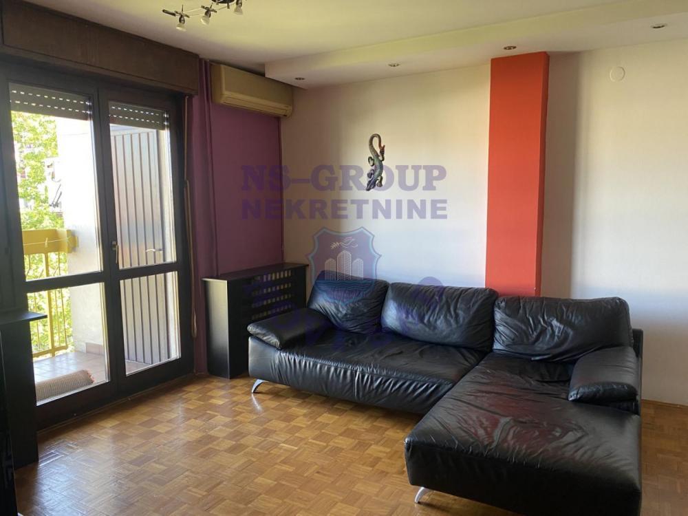Glavna slika -Dvosoban, 54m2, Bulevar oslobođenja Novi Sad, sa terasom, ima lift