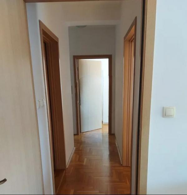 Slika 7 - Stan,NOVI SAD,NOVI BULEVAR,kv: 51.00, € 159650, ID: 1053105