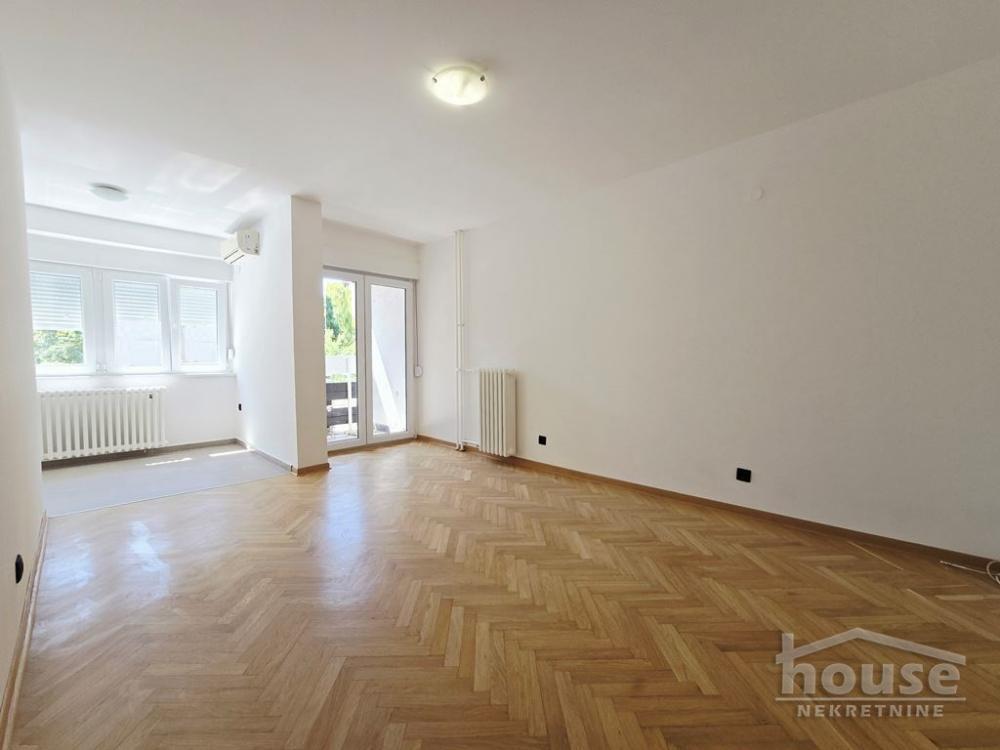 Glavna slika -Stan,NOVI SAD,BULEVAR,kv: 33.00, € 108000, ID: 1066107