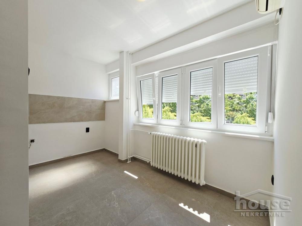 Slika 3 - Stan,NOVI SAD,BULEVAR,kv: 33.00, € 108000, ID: 1066107