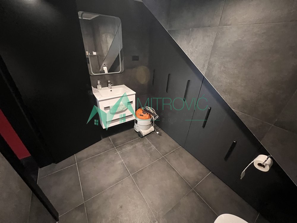 Slika 9 - Novi Sad, Sajam - 74 m2 uknjiženih kao stan, u funkciji poslovnog prostora (šifra; 1004561) 