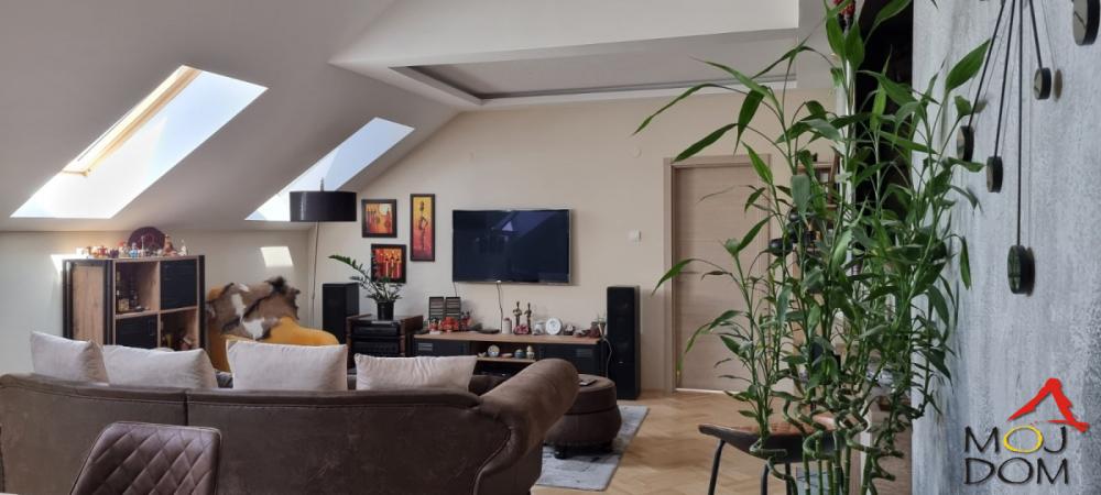 Slika 3 - Stan,NOVI SAD,CENTAR,kv: 69, € 228660, ID: 1032543