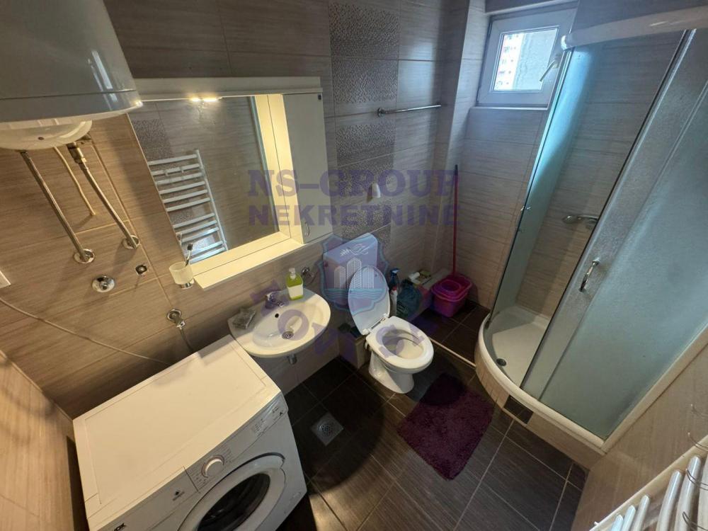 Slika 8 - Dvoiposoban, 56m2, Grbavica Novi Sad