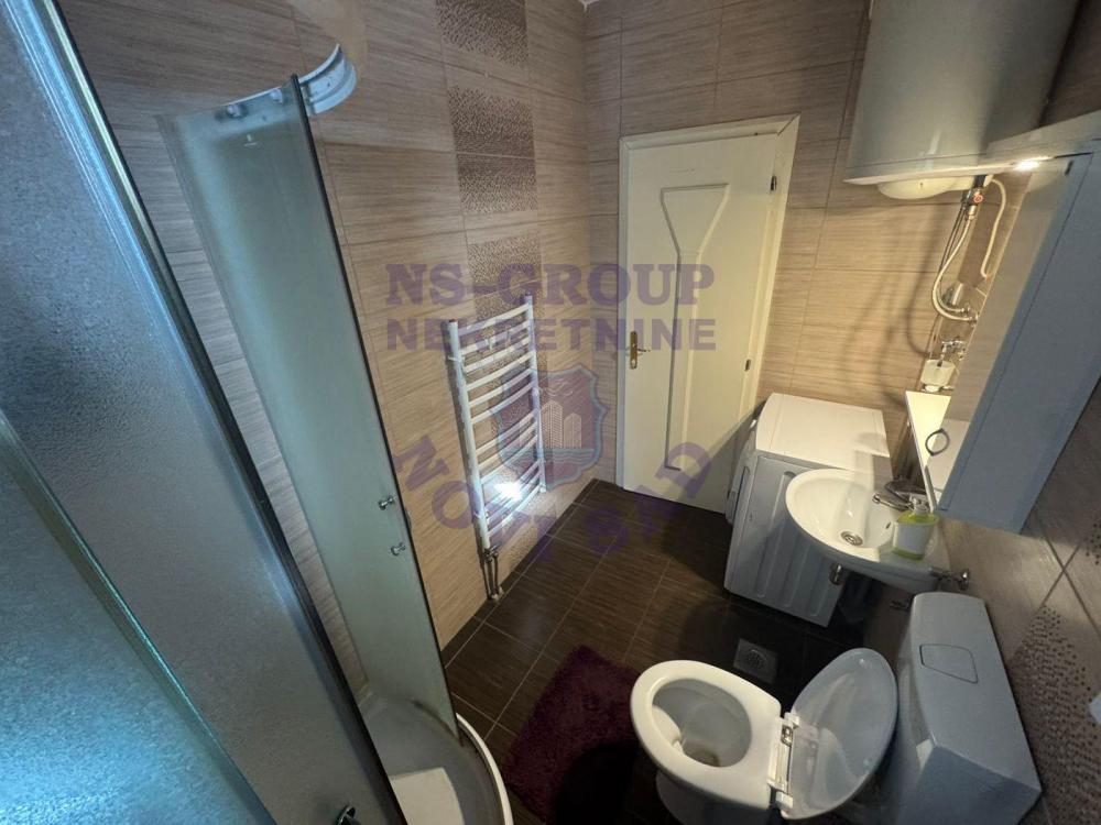 Slika 9 - Dvoiposoban, 56m2, Grbavica Novi Sad