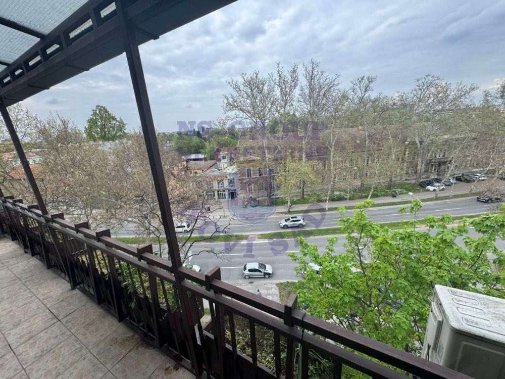 Slika 11 - Dvoiposoban, 56m2, Grbavica Novi Sad