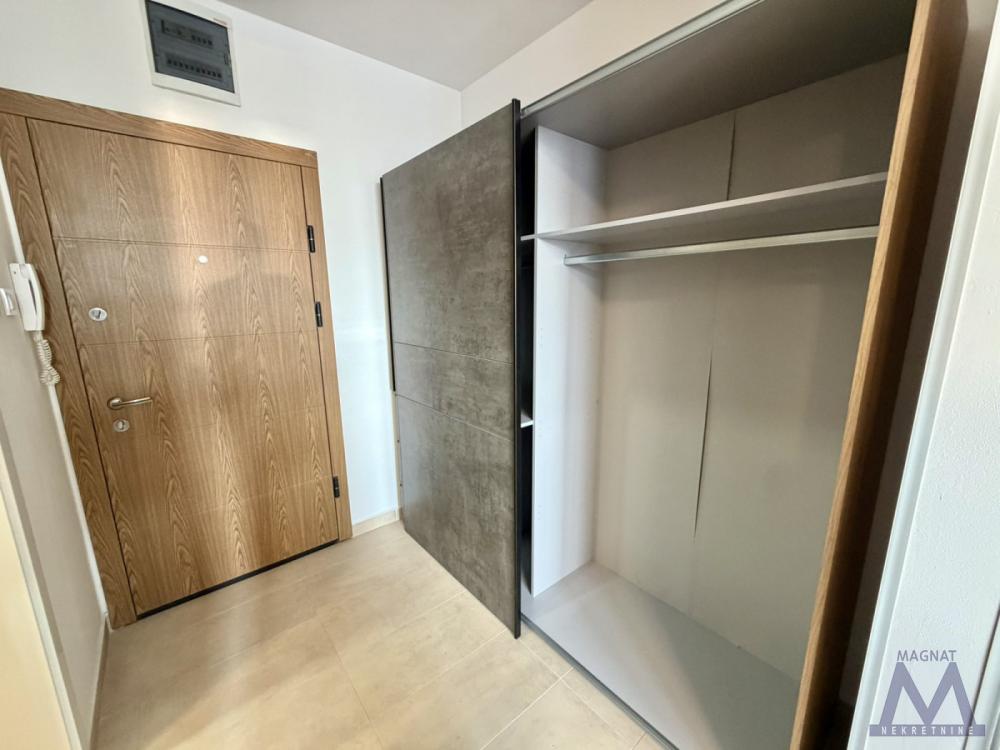 Slika 10 - Stan,PETROVARADIN,PETROVARADIN,kv: 27, € 87500, ID: 1019425