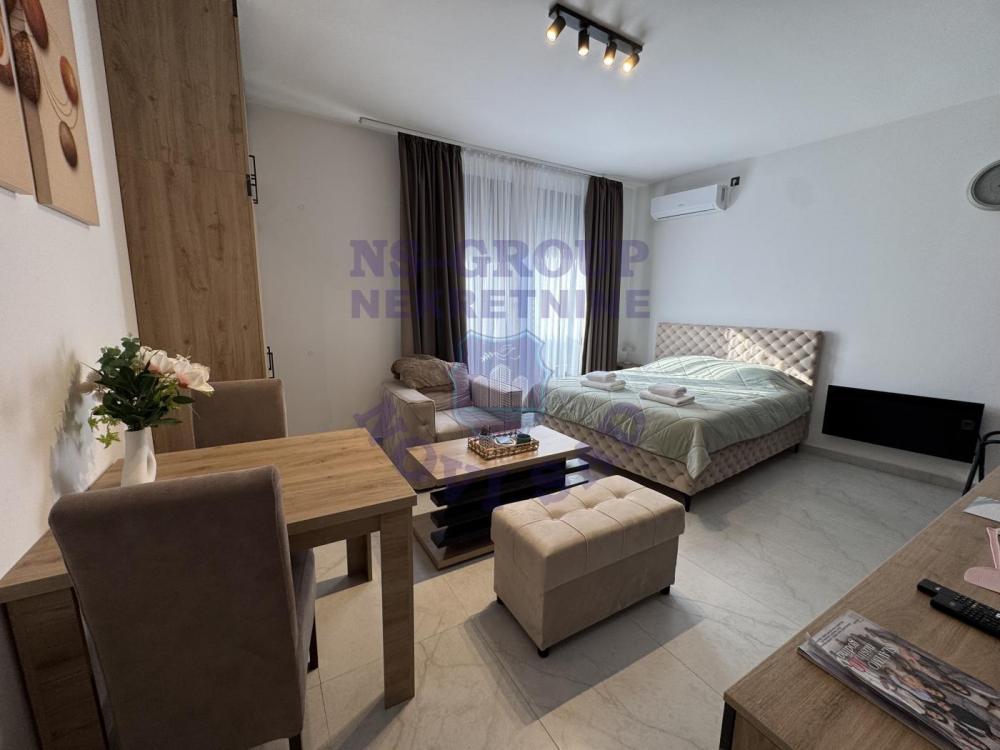 Slika 2 - Prodaja stana, 28m2, sa terasom, ima lift