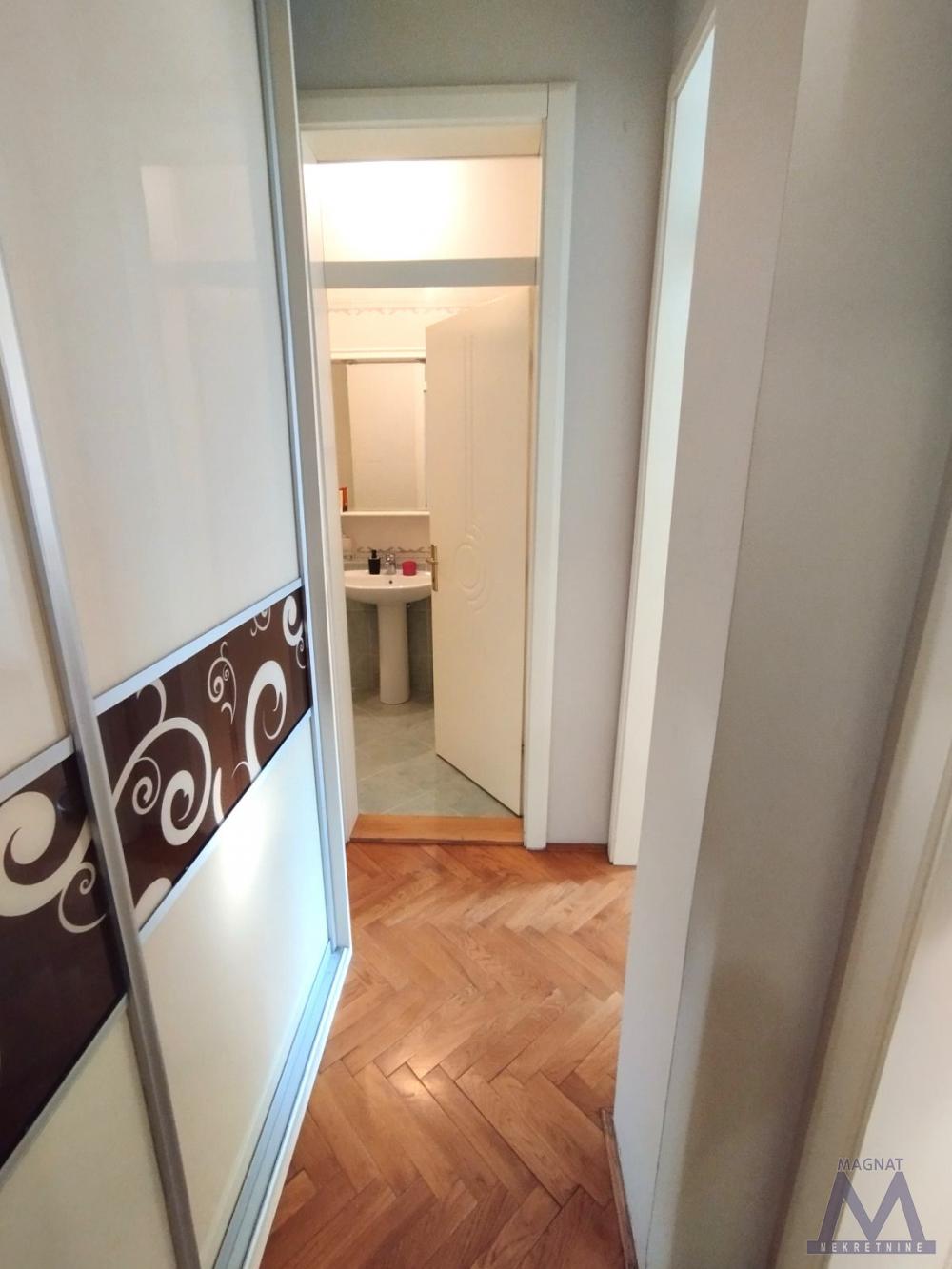 Slika 6 - Stan,NOVI SAD,LIMAN 2,kv: 77, € 249300, ID: 1019431