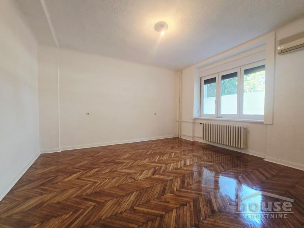 Glavna slika -Stan,NOVI SAD,KEJ,kv: 44.00, € 120000, ID: 1063527