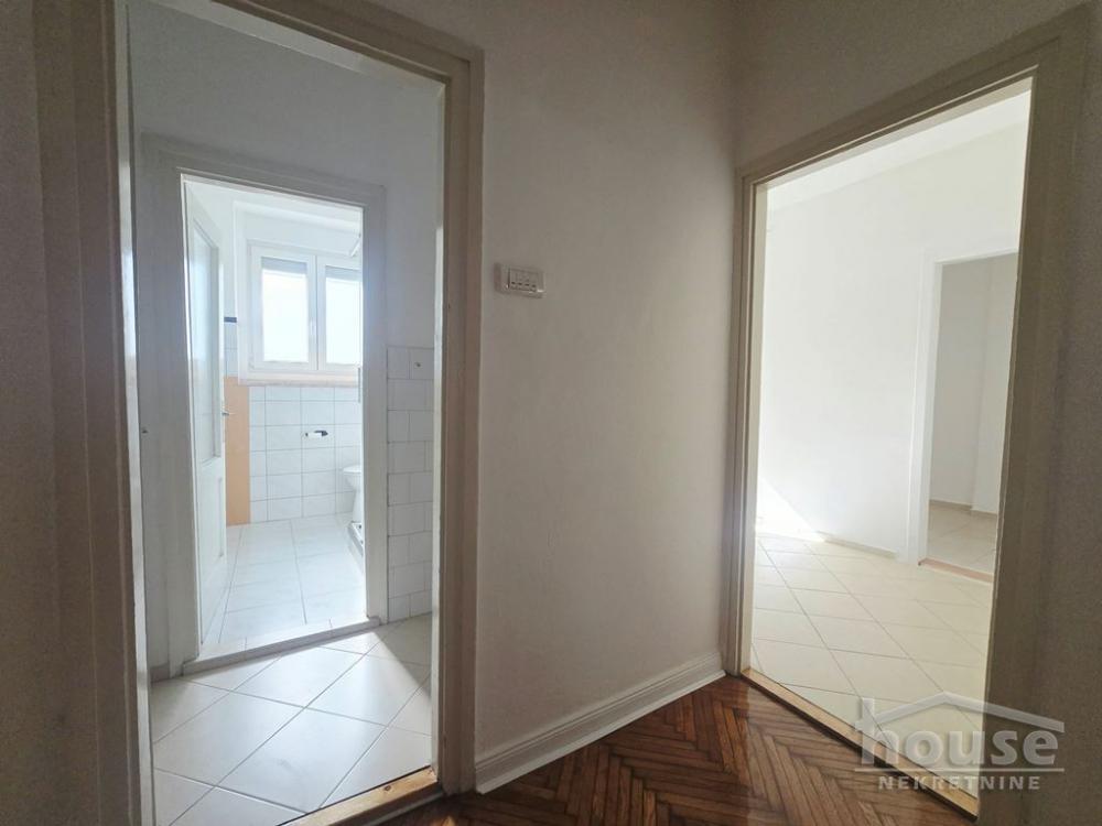 Slika 8 - Stan,NOVI SAD,KEJ,kv: 44.00, € 120000, ID: 1063527