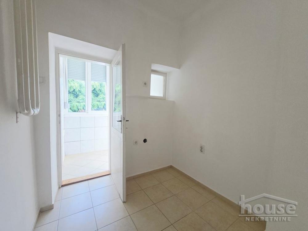 Slika 5 - Stan,NOVI SAD,KEJ,kv: 44.00, € 120000, ID: 1063527