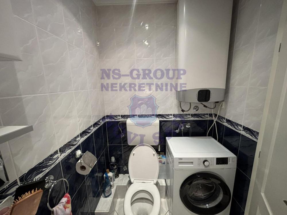 Slika 11 - Trosoban, 70m2, Podbara Novi Sad, sa terasom