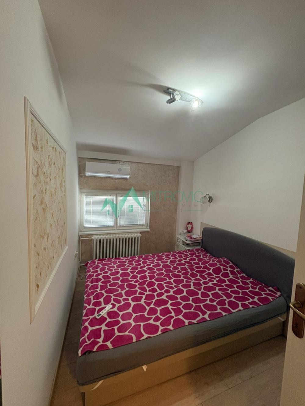 Slika 6 - Na prodaju trosoban stan u centru Novog Sada (Šifra: 1004555) 