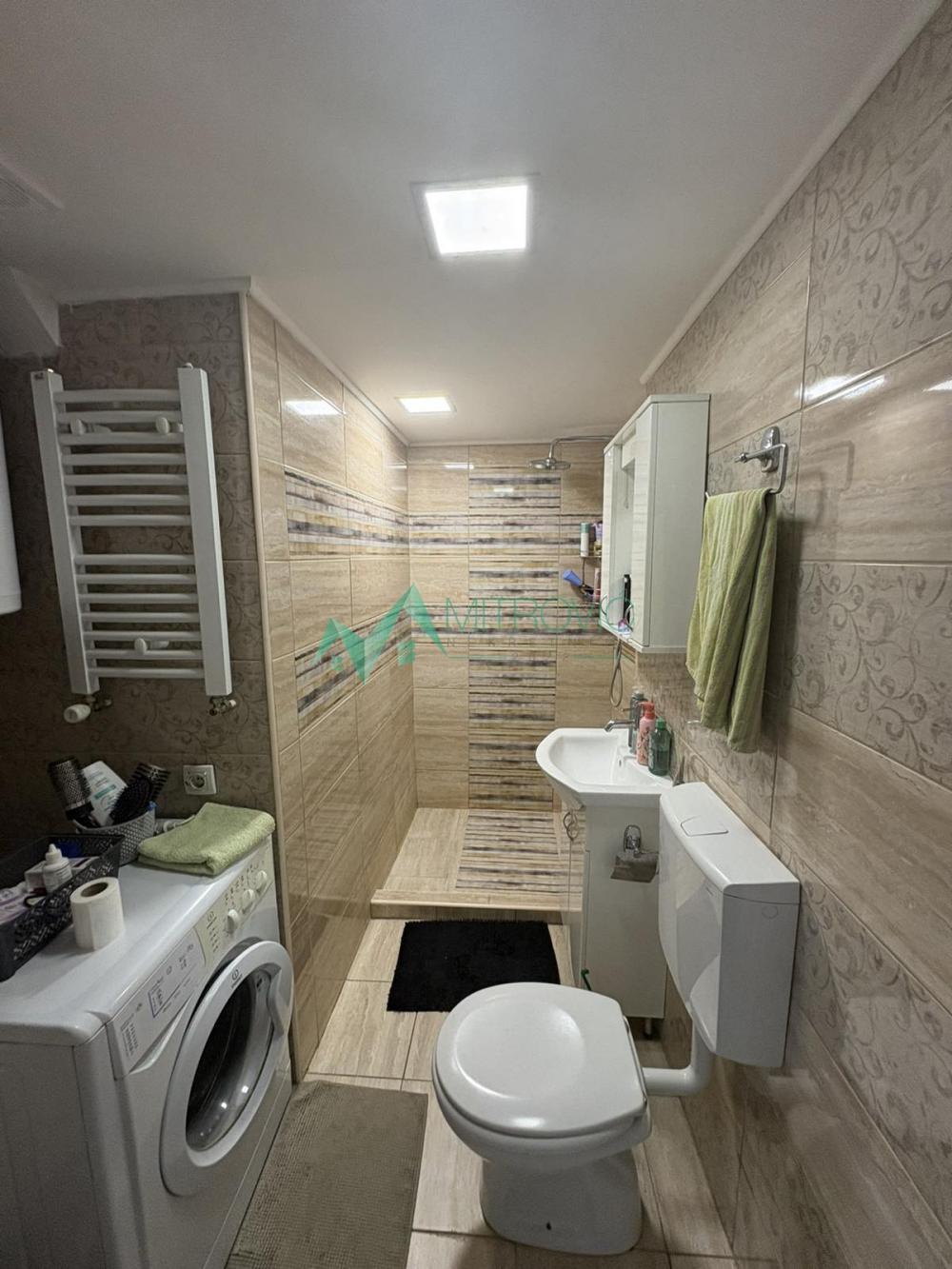 Slika 8 - Na prodaju trosoban stan u centru Novog Sada (Šifra: 1004555) 
