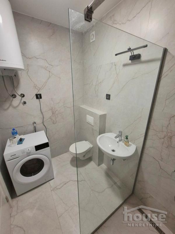 Slika 9 - Stan,NOVI SAD,BULEVAR,kv: 40.00, € 132000, ID: 1066086