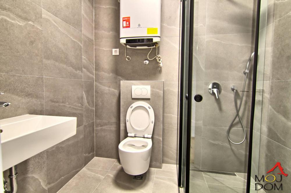 Slika 3 - Stan,NOVI SAD,PODBARA,kv: 109, € 370491, ID: 1032553