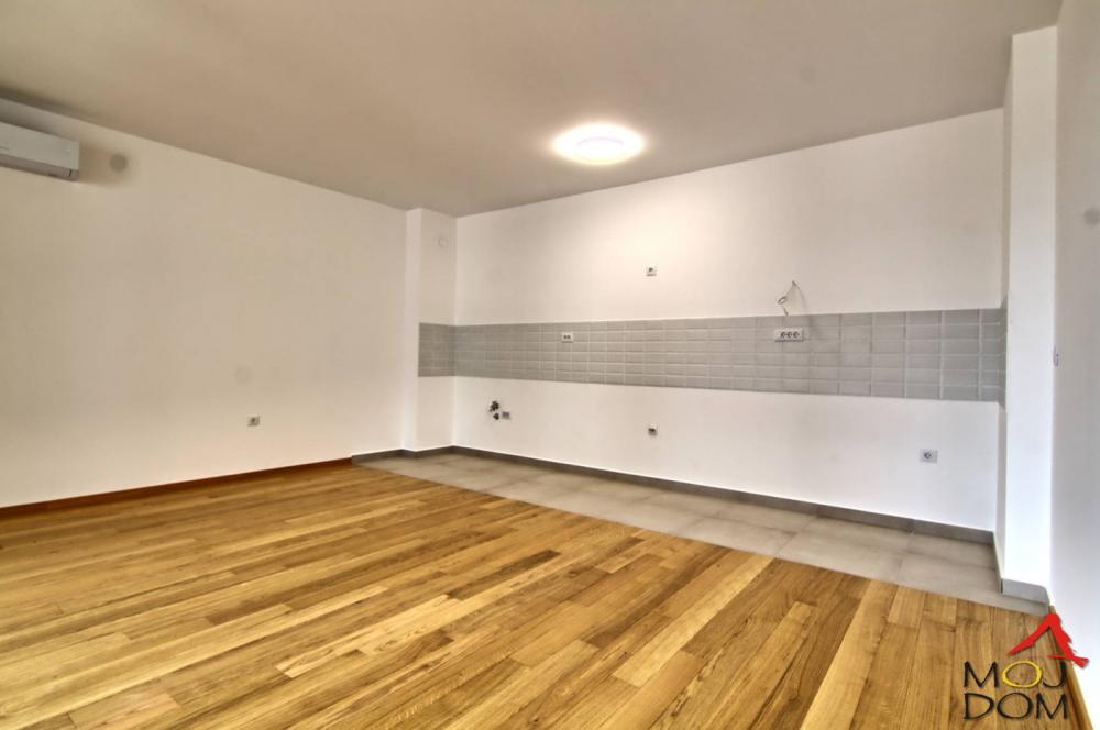 Slika 1 - Stan,NOVI SAD,PODBARA,kv: 109, € 370491, ID: 1032553