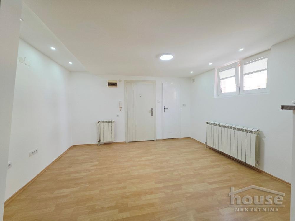 Slika 2 - Stan,NOVI SAD,CENTAR,kv: 33.00, € 119000, ID: 1066126