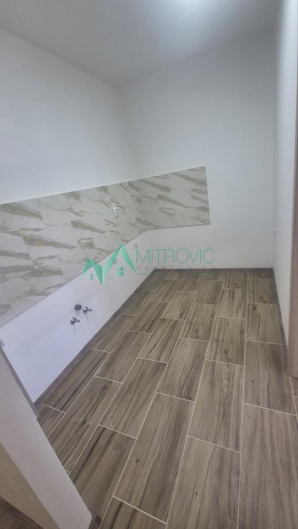 Slika 2 - Novi Sad, Sajam - Renoviran dvosoban stan (šifra: 1004574)  