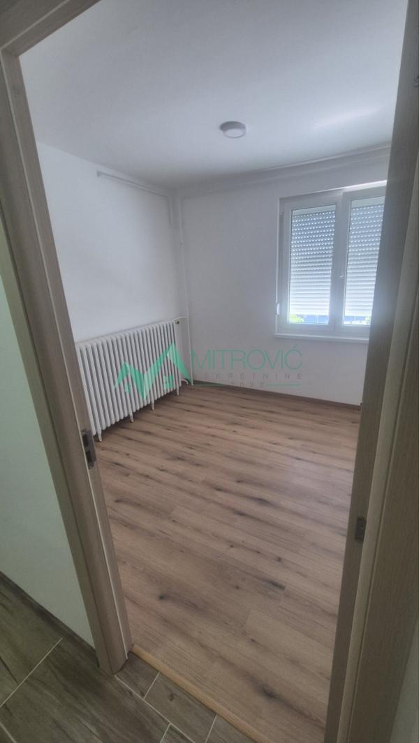 Slika 3 - Novi Sad, Sajam - Renoviran dvosoban stan (šifra: 1004574)  