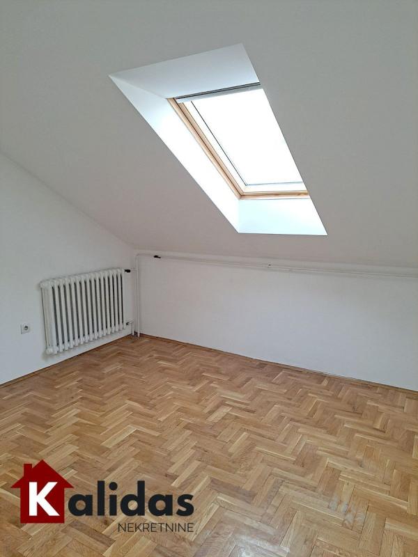 Slika 8 - Stan,NOVI SAD,BULEVAR,kv: 71, € 160000, ID: 1005241