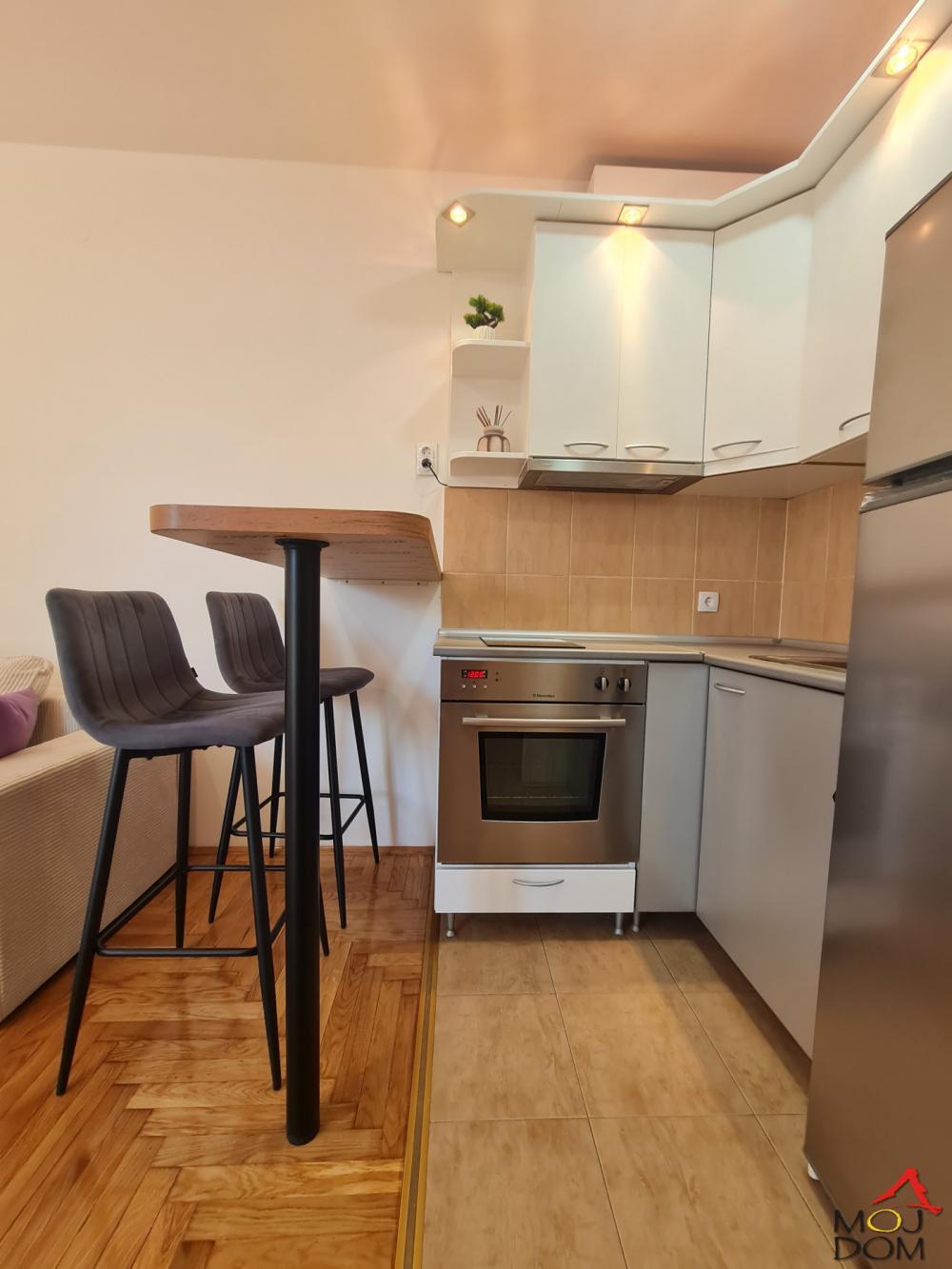 Slika 5 - Stan,NOVI SAD,SAJAM,kv: 36, € 132850, ID: 1032601