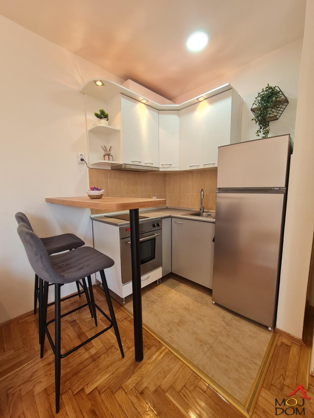 Slika 4 - Stan,NOVI SAD,SAJAM,kv: 36, € 132850, ID: 1032601