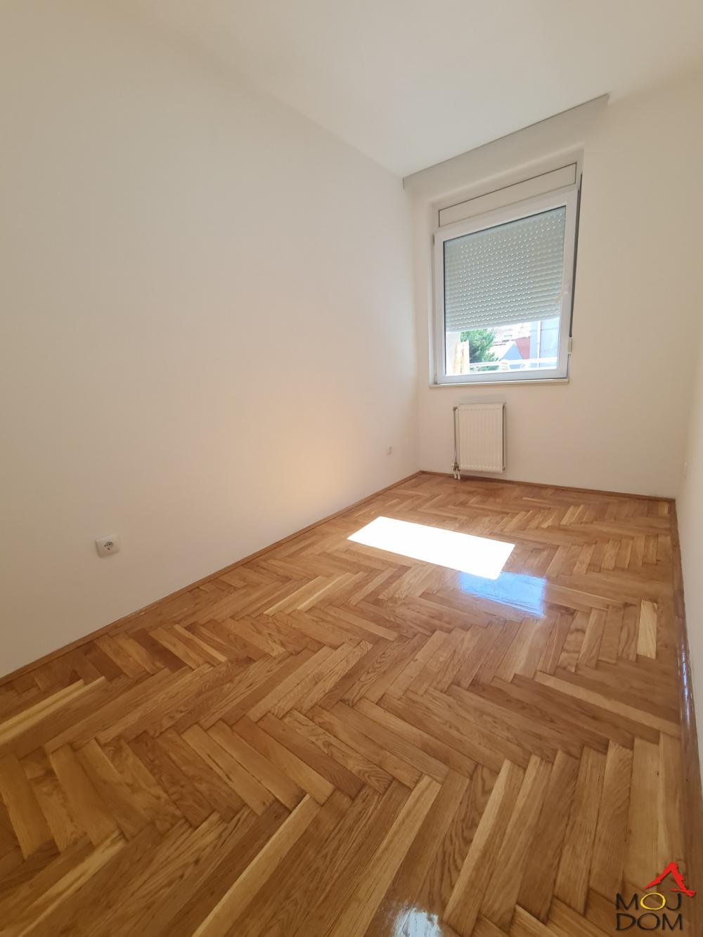 Slika 10 - Stan,NOVI SAD,SAJAM,kv: 36, € 132850, ID: 1032601