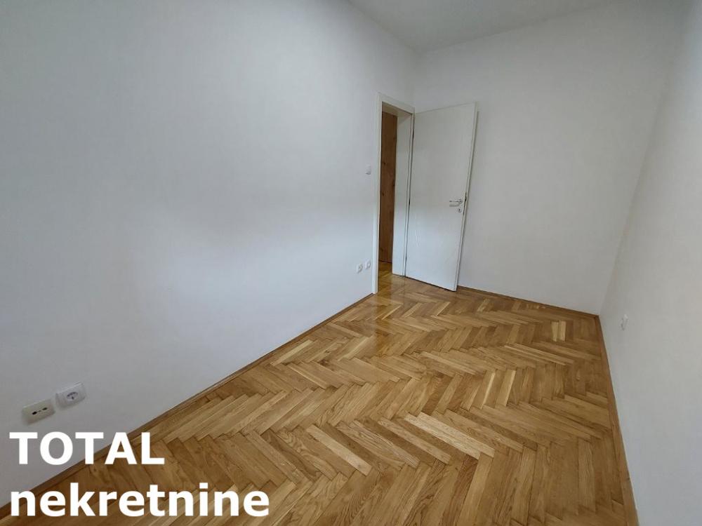 Slika 10 - Stan,NOVI SAD,SAJAM,kv: 36.00, € 129000, ID: 1102974