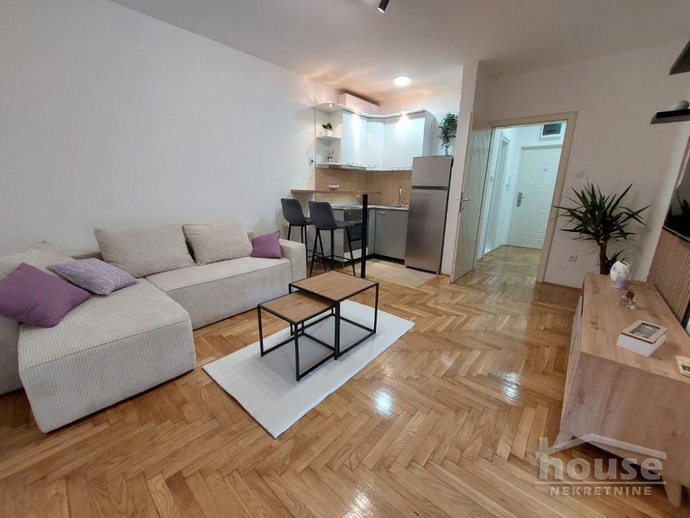 Slika 5 - Stan,NOVI SAD,BULEVAR,kv: 36.00, € 129000, ID: 1066128