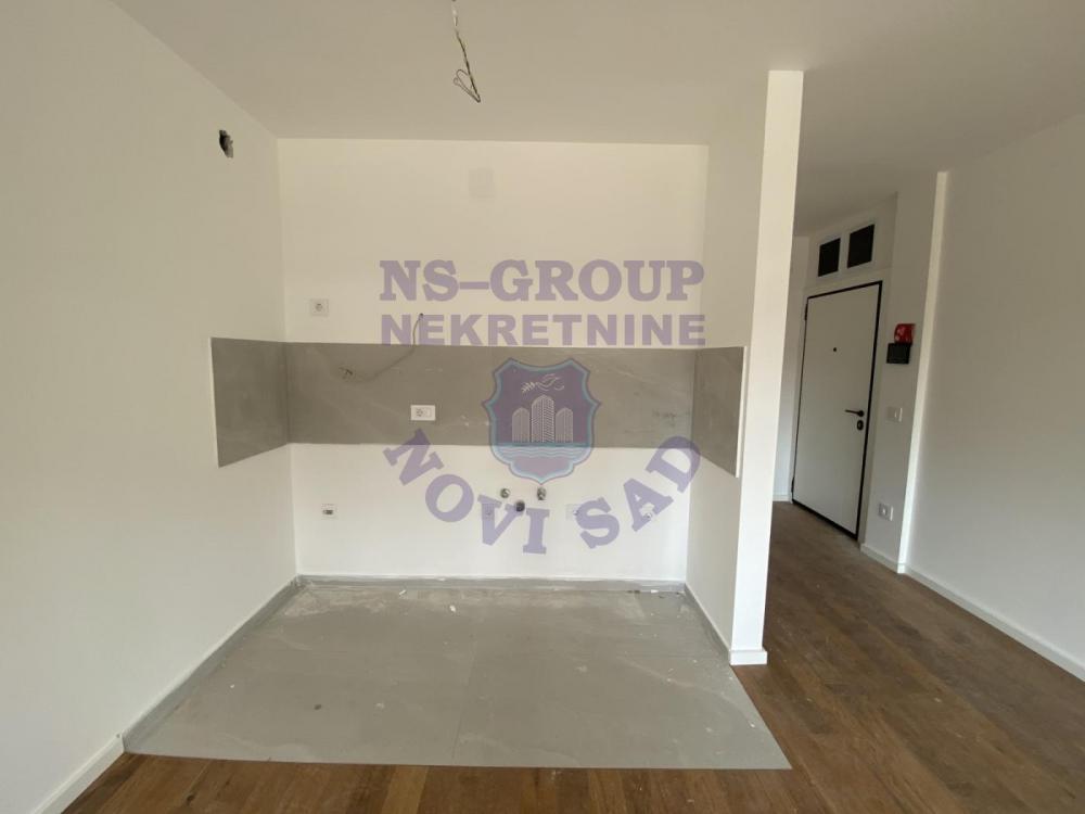Slika 4 -   ▾ Reklama ▾ Naslovna prodaja stanova Novi Sad Novo Naselje Garsonjera Garsonjera na prodaju, Novo Naselje, 85.490€, 28m² Novo Naselje, Gradske lokacije, Novi Sad Šifra oglasa: 4zida-573267 Oglas ažuriran: 31.07.2026. Garsonjera | 4zida Garsonjera | 4zida Garsonjera | 4zida Garsonjera | 4zida Garsonjera | 4zida Garsonjera | 4zida Garsonjera | 4zida Garsonjera | 4zida Garsonjera | 4zida Garsonjera | 4zida Garsonjera | 4zida Previous slideNext slide Garsonjera | 4zida Garsonjera | 4zida Garsonjera | 4zida Garsonjera | 4zida Garsonjera | 4zida Garsonjera | 4zida Garsonjera | 4zida Garsonjera | 4zida Garsonjera | 4zida Garsonjera | 4zida Garsonjera | 4zida Previous slideNext slide OTP banka logo Rata kredita od 347 € 85.490 €  3.053 € / m2  Površina 28 m² Struktura Garsonjera Sprat Visoko prizemlje/5 spratova 064 822**** Prikaži 064 822**** Prikaži pošalji mejl 573267-Na prodaju garsonjera u novogradnji na Novom Naselju