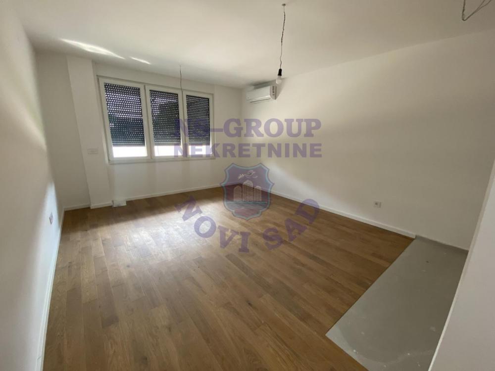 Slika 6 -   ▾ Reklama ▾ Naslovna prodaja stanova Novi Sad Novo Naselje Garsonjera Garsonjera na prodaju, Novo Naselje, 85.490€, 28m² Novo Naselje, Gradske lokacije, Novi Sad Šifra oglasa: 4zida-573267 Oglas ažuriran: 31.07.2026. Garsonjera | 4zida Garsonjera | 4zida Garsonjera | 4zida Garsonjera | 4zida Garsonjera | 4zida Garsonjera | 4zida Garsonjera | 4zida Garsonjera | 4zida Garsonjera | 4zida Garsonjera | 4zida Garsonjera | 4zida Previous slideNext slide Garsonjera | 4zida Garsonjera | 4zida Garsonjera | 4zida Garsonjera | 4zida Garsonjera | 4zida Garsonjera | 4zida Garsonjera | 4zida Garsonjera | 4zida Garsonjera | 4zida Garsonjera | 4zida Garsonjera | 4zida Previous slideNext slide OTP banka logo Rata kredita od 347 € 85.490 €  3.053 € / m2  Površina 28 m² Struktura Garsonjera Sprat Visoko prizemlje/5 spratova 064 822**** Prikaži 064 822**** Prikaži pošalji mejl 573267-Na prodaju garsonjera u novogradnji na Novom Naselju