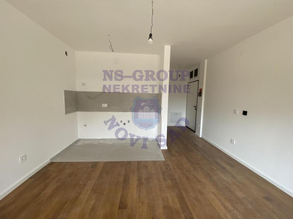 Glavna slika -  ▾ Reklama ▾ Naslovna prodaja stanova Novi Sad Novo Naselje Garsonjera Garsonjera na prodaju, Novo Naselje, 85.490€, 28m² Novo Naselje, Gradske lokacije, Novi Sad Šifra oglasa: 4zida-573267 Oglas ažuriran: 31.07.2026. Garsonjera | 4zida Garsonjera | 4zida Garsonjera | 4zida Garsonjera | 4zida Garsonjera | 4zida Garsonjera | 4zida Garsonjera | 4zida Garsonjera | 4zida Garsonjera | 4zida Garsonjera | 4zida Garsonjera | 4zida Previous slideNext slide Garsonjera | 4zida Garsonjera | 4zida Garsonjera | 4zida Garsonjera | 4zida Garsonjera | 4zida Garsonjera | 4zida Garsonjera | 4zida Garsonjera | 4zida Garsonjera | 4zida Garsonjera | 4zida Garsonjera | 4zida Previous slideNext slide OTP banka logo Rata kredita od 347 € 85.490 €  3.053 € / m2  Površina 28 m² Struktura Garsonjera Sprat Visoko prizemlje/5 spratova 064 822**** Prikaži 064 822**** Prikaži pošalji mejl 573267-Na prodaju garsonjera u novogradnji na Novom Naselju