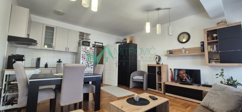 Slika 3 - Novi Sad, Bulevar Evrope - Garonjera 30m2 sa sopstvenim parkin mestom