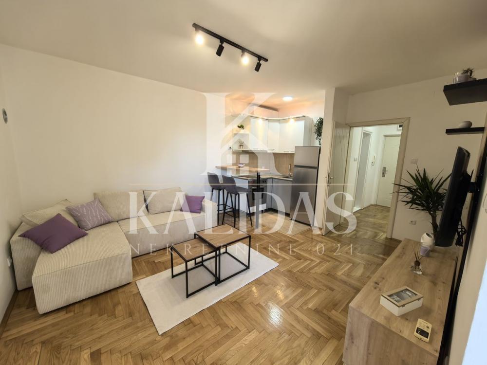 Glavna slika -Stan,NOVI SAD,BULEVAR,kv: 36, € 133000, ID: 1008895